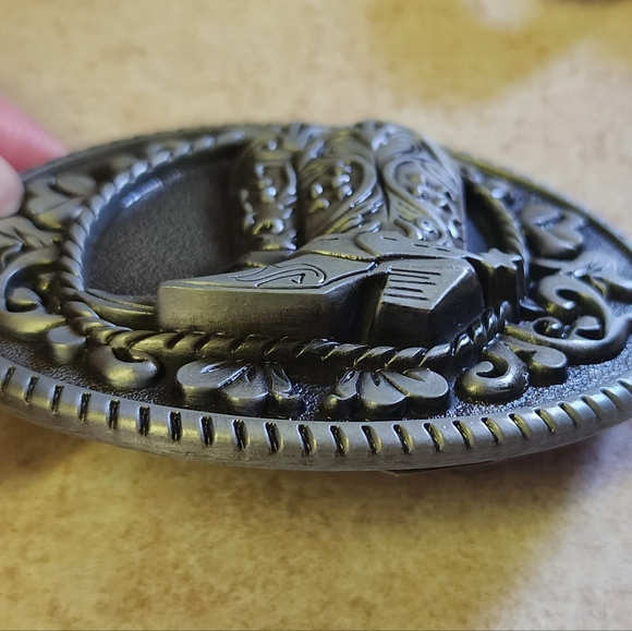 New western cowboy cowgirl boots approximately 3.5" wide.  Fits a 1.5" belt - Picture 2 of 3